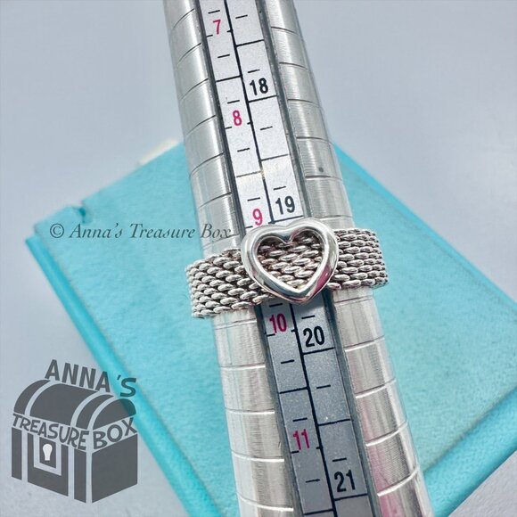 Tiffany & Co. 925 Silver Mesh Heart Ring Sz. 9.5 (pouch) - Picture 6 of 7
